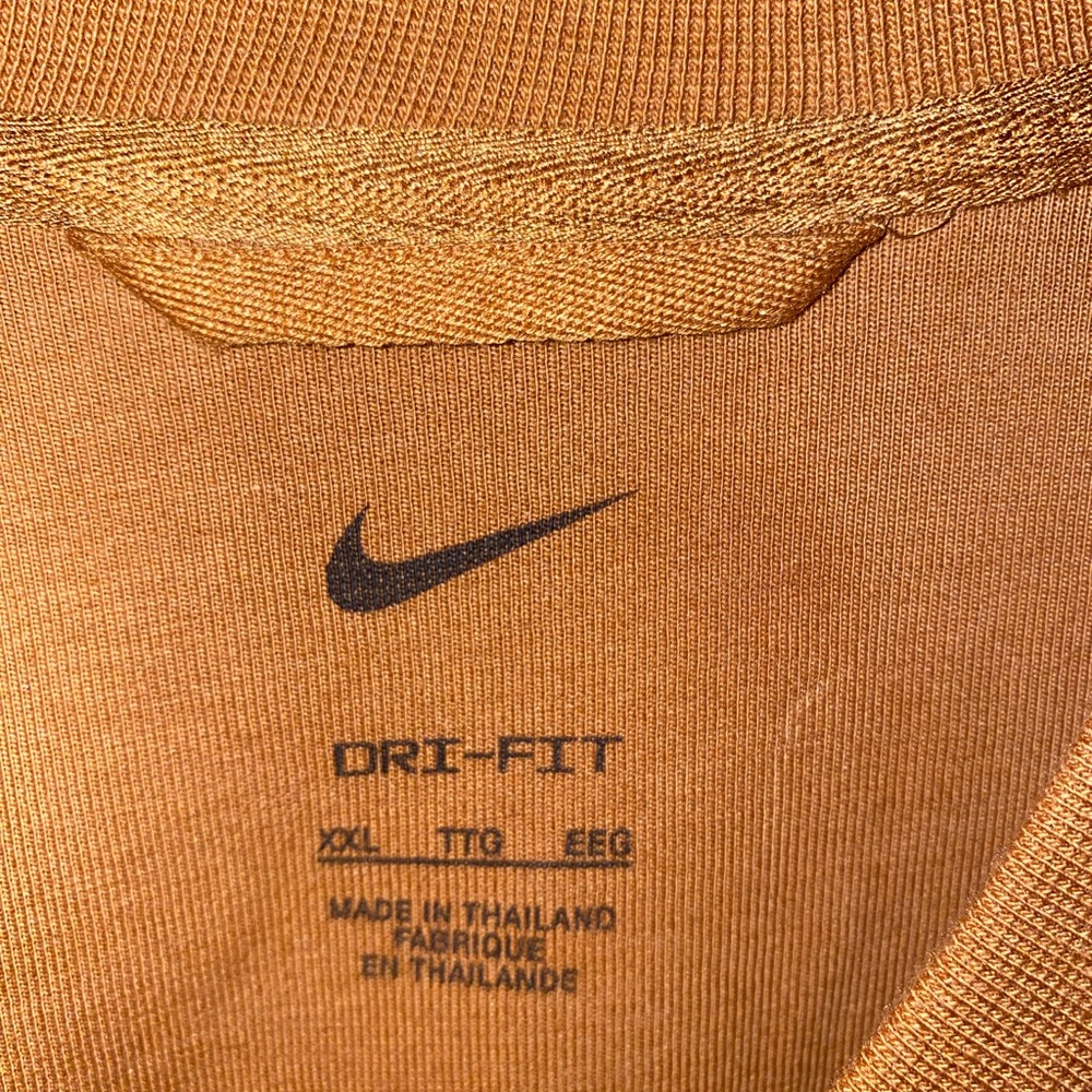 Nike dry fit golf shirt